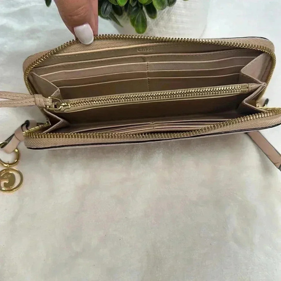 Chloe alphabet long leather wallet - Picture 6 of 12